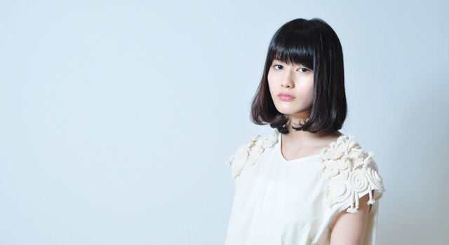 橋本愛『くちづけ』／Photo：Naoki Kurozu