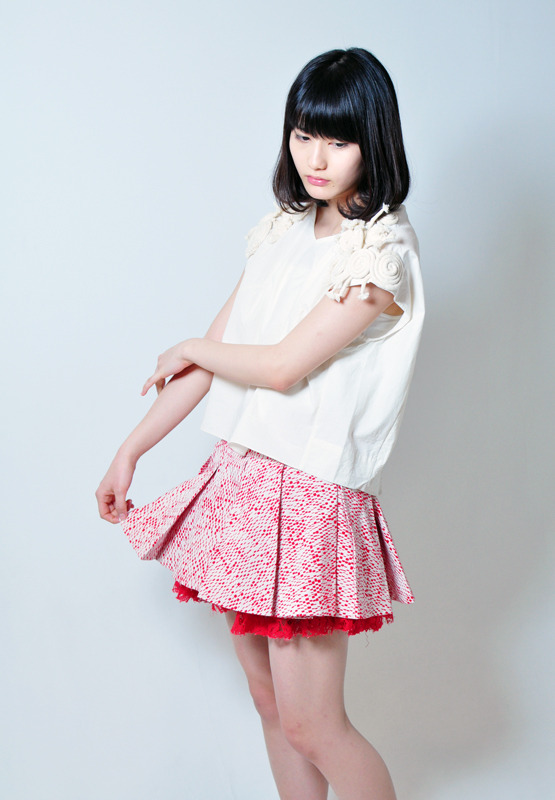 橋本愛『くちづけ』／Photo：Naoki Kurozu