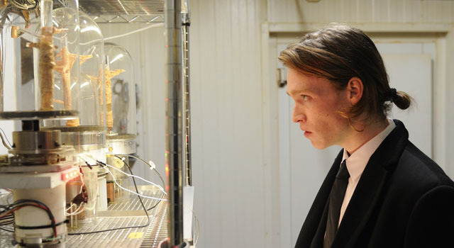 『アンチヴァイラル』 -(C) 2012 Rhombus Media(Antiviral)Inc.