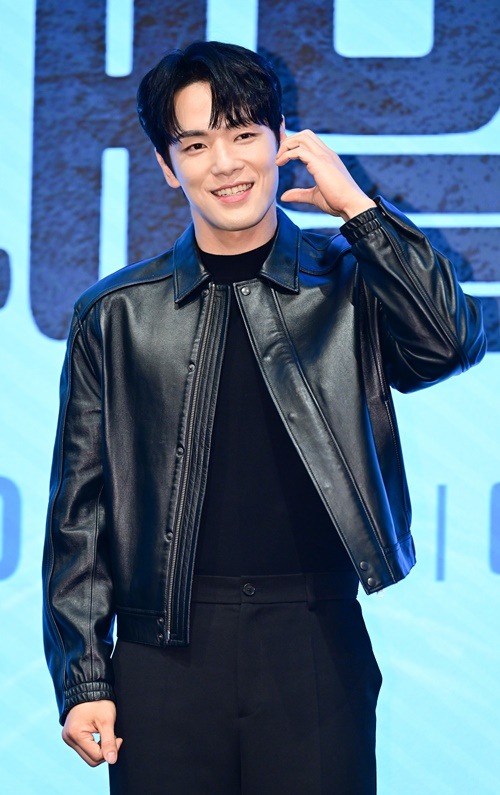 キム・ジョンヒョン