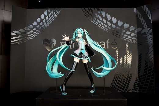 森タワー52階では、初音ミクカフェがオープン中