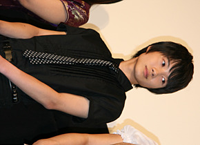 「半袖のワイシャツにネクタイが修平のイメージ」という神木隆之介