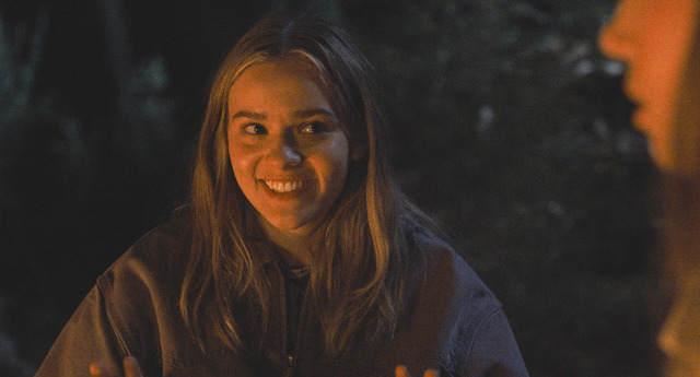 Amazon Original『マイ・オールド・アス ～２人のワタシ～』© Amazon Content Services LLC