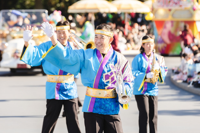 ミッキー＆ミニーが和服姿で新年のごあいさつ！お正月のスペシャルイベント盛大に開幕