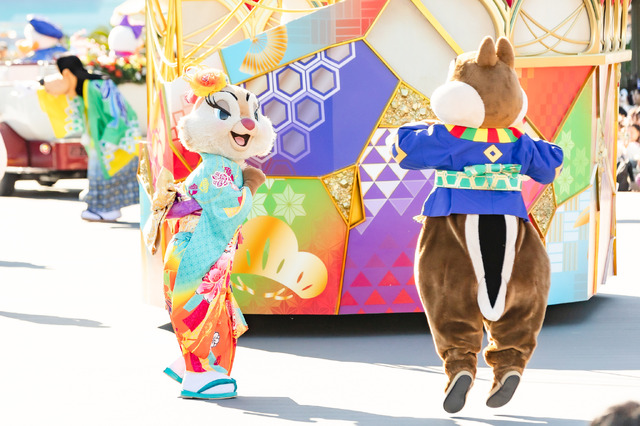 ミッキー＆ミニーが和服姿で新年のごあいさつ！お正月のスペシャルイベント盛大に開幕