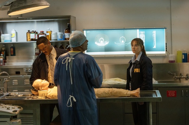 『ロングレッグス』© MMXXIII C2 Motion Picture Group, LLC. All Rights Reserved.