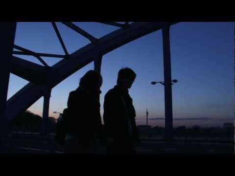 丸子橋だよね。私もこの橋の端から端までの長回しのシーン撮りました。明け方になる直前まで。安藤尋監督の「夜の途中」いまユーロスペースで公開されてます