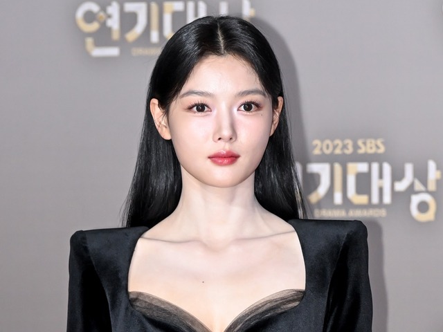 新作『親愛なるX』で女優を演じるキム・ユジョン！自分の体験をどう生かせるのか