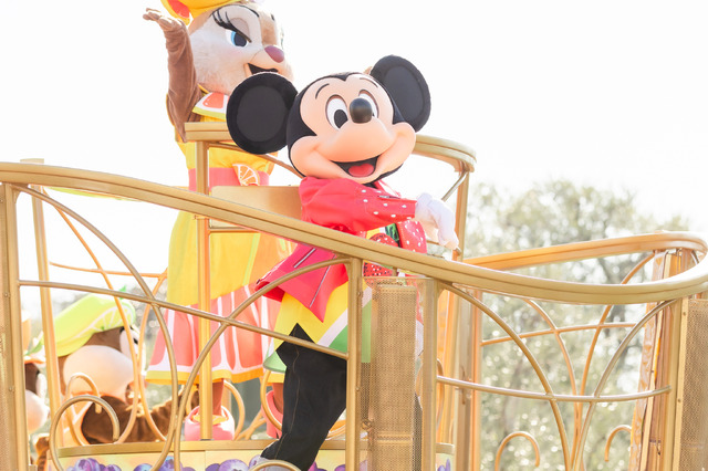 東京ディズニーランド、「イッツ・ア・スウィーツフルタイム！」がかわいすぎ！お菓子がコンセプトの期間限定パレード