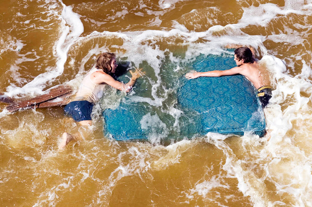 『インポッシブル』 -(C) 2012 Summit Entertainment, LLC. All Rights Reserved.