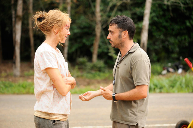 ナオミ・ワッツ＆J・A・バヨナ監督／『インポッシブル』 -(C) 2012 Summit Entertainment, LLC. All Rights Reserved.