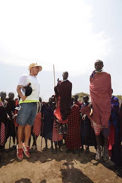 『DANCE EARTH ～BEAT TRIP～』 -(C) 2013 LDH INC. ALL RIGHTS RESERVED.