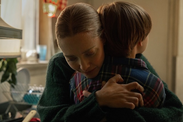 「ロング・ブライト・リバー」© 2025 Sony Pictures Television Inc. and Universal Content Productions LLC. All Rights Reserved.