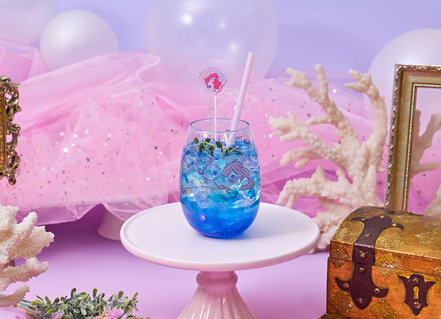 『リトル・マーメイド』OH MY CAFE 「＜アリエル＞シーソルトソーダ」（C）Disney