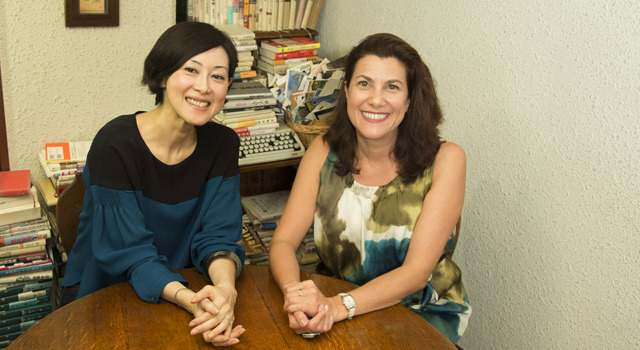 雅子、ドラ・トーザン／Photo：Toru Hiraiwa