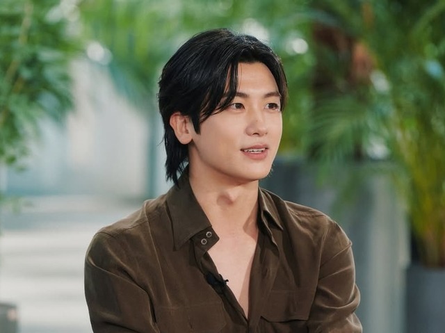 ZE:A出身の俳優パク・ヒョンシク、“ボッチだった”練習生時代を振り返る「私を連れ出してくれたのは…」