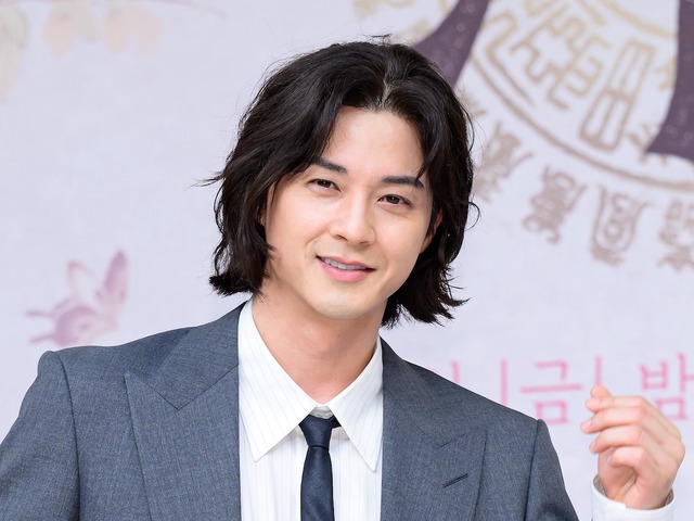 「20年の俳優人生を注ぎ込んだ」『鬼宮』主演キム・ジフン、初の王様役に“熱量MAX”