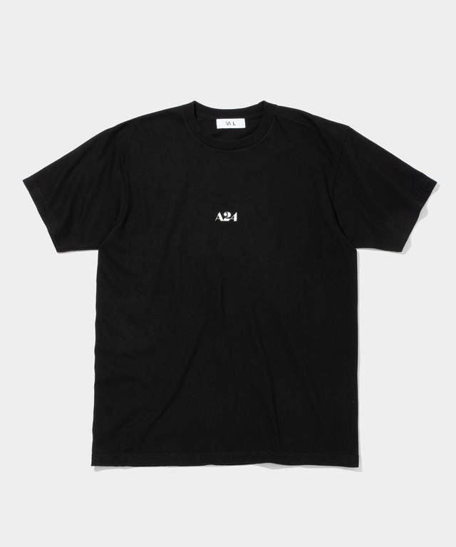 『異端者の家』© 2024 BLUEBERRY PIE LLC. All Rights Reserved.