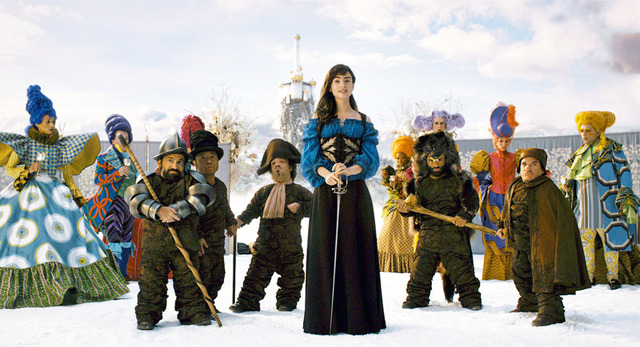 『白雪姫と鏡の女王』 -(C)  2011 Relativity Media, LLC. All Rights Reserved.