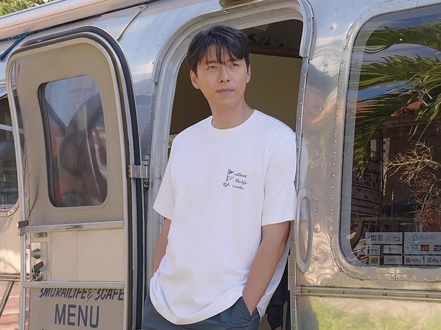 ヒョンビンが魅せる“大人の余裕”。穏やかな日常を覗き見しているような最新カット【PHOTO】