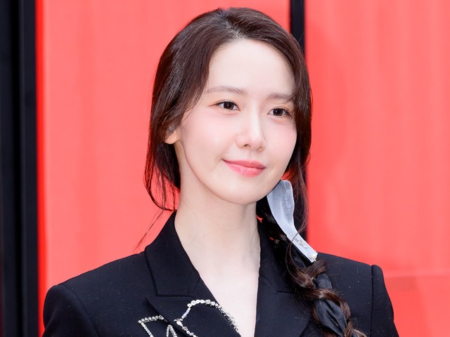 タイムスリップより衝撃、イム・ユナが新ドラマのスタッフ全員に贈った“癒やし”の理由