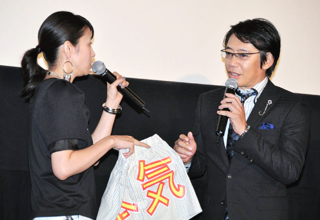 生瀬勝久（夫）＆水野美紀（妻）／『俺はまだ本気出してないだけ』初日