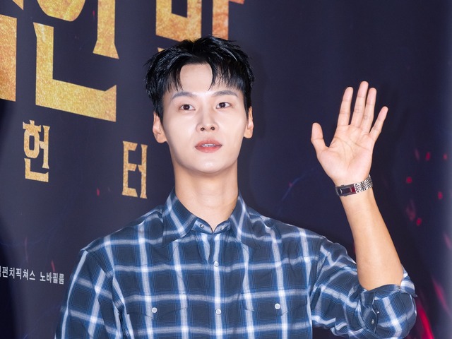 カメラが回れば別人に、新ドラマ『労務士のノ・ムジン』チャ・ハギョンのスチールカット公開