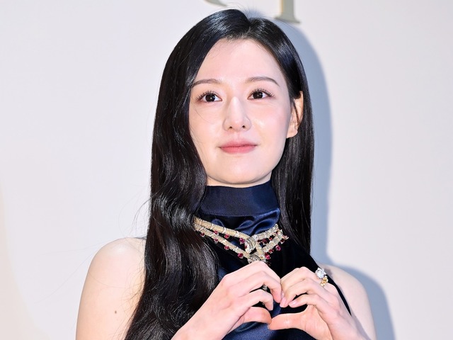 『涙の女王』キム・ジウォンの公式ファンカフェオープン、ファンとの新たな絆が始まる