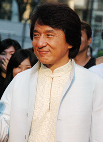 時おり日本語を交えながら語るジャッキーに大歓声！