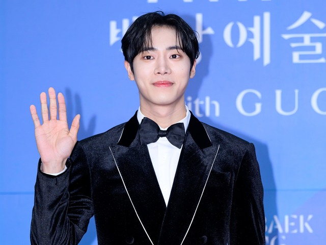 『オク氏夫人伝』チュ・ヨンウが「百想」新人賞に輝いた決め手は何だったのか