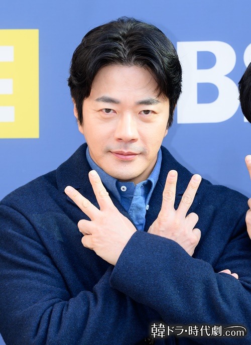 クォン・サンウ