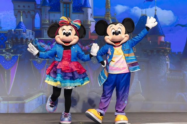 開園70周年衣装のダッフィー＆シェリーメイが初公開！カリフォルニア
