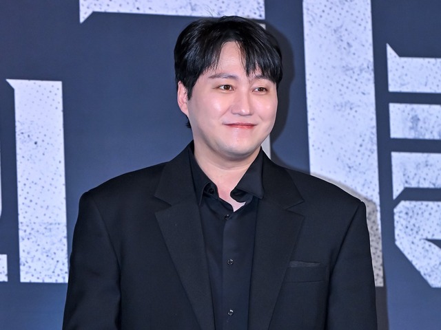 初回から友情炸裂の特別出演、キム・デミョンが導くチョン・ギョンホの数奇な労務士人生