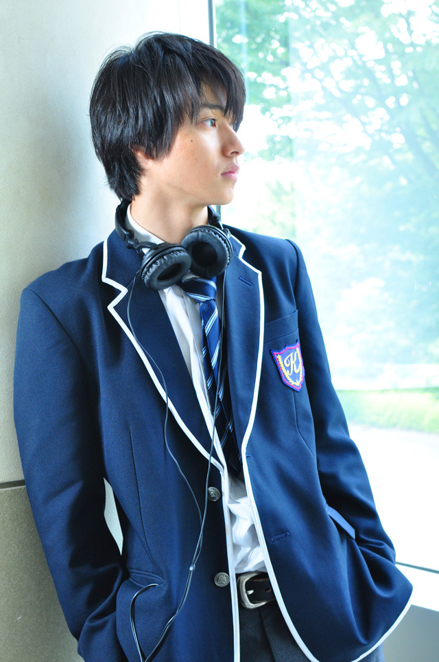 山崎賢人「35歳の高校生」／Photo：Naoki Kurozu