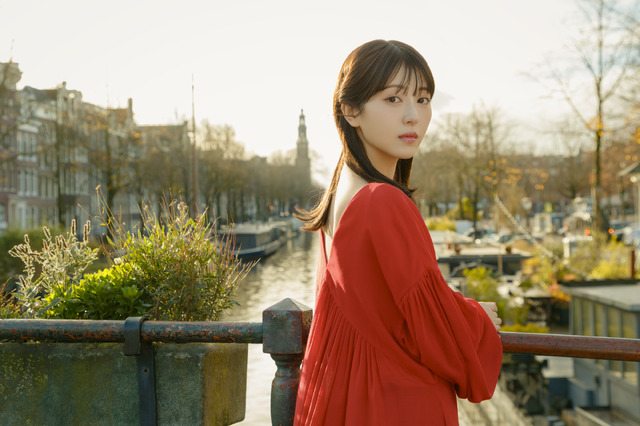 「浜辺美波写真集 25」