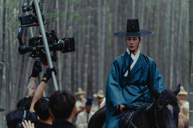 Netflixシリーズ「呑金／タングム」独占配信中　オフショット