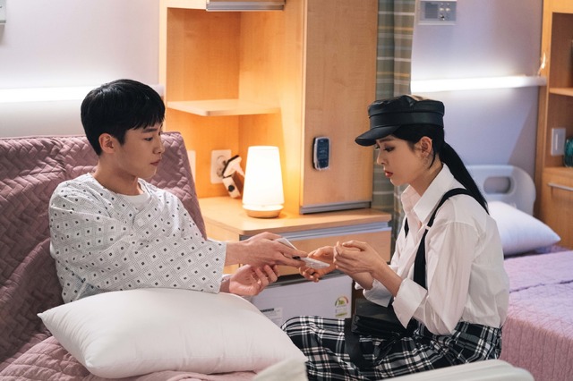 「恋愛ワードを入力してください～Search WWW～」　（C）STUDIO DRAGON CORPORATION