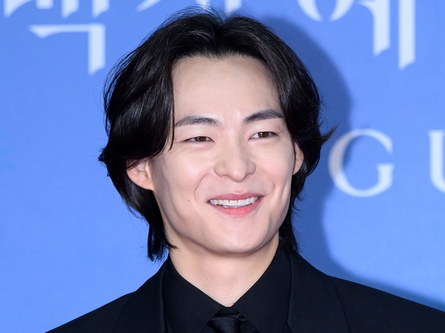 ソン・ゴニが『朝鮮弁護士カン・ハンス』で見せた感情と理性の狭間で揺れる眼差し