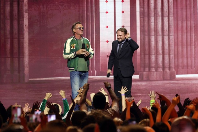 Netflix映画『ナイブズ・アウト: ウェイク・アップ・デッドマン』12月12日（金）より世界独占配信