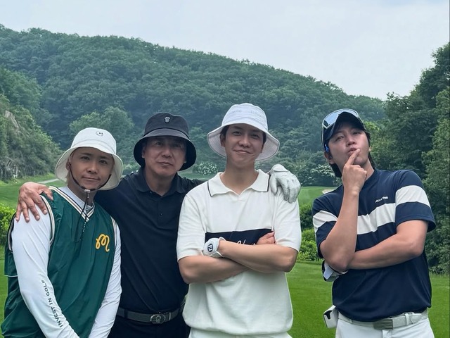 グンちゃんとイ・スンギが初対面？“意外すぎる”面々のゴルフ会合の様子【PHOTO】