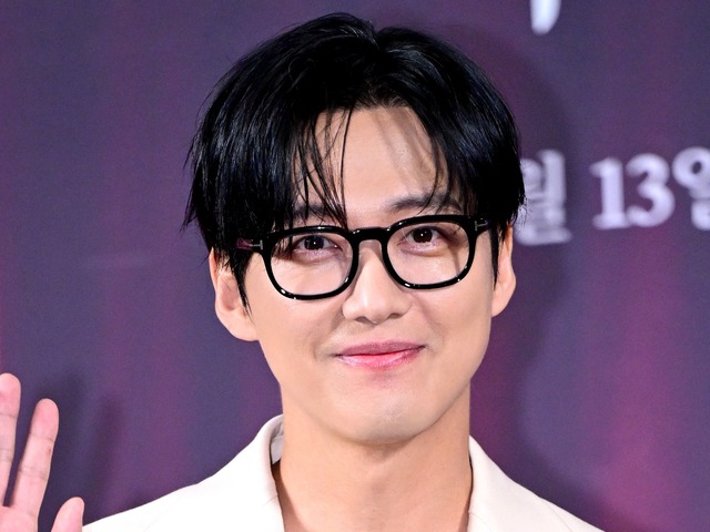 ナムグン・ミン、SNS対応に称賛の声。“煽り記事”にも揺るがぬ誠意と真摯な姿勢「叱ってください」