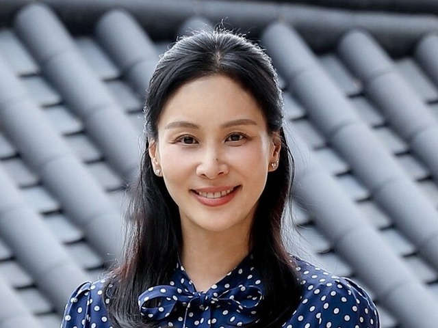 “チャン・ドンゴンの奥様”コ・ソヨン、女優歴33年目にしてバラエティ初レギュラー！新たな一歩に込めた想い