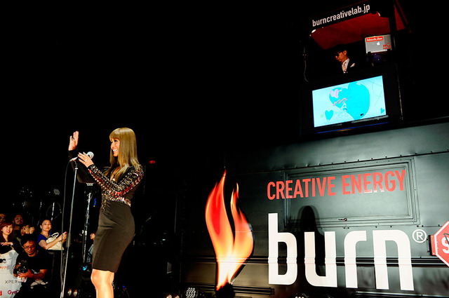 「MTV ビデオ ミュージック アワード ジャパン2013（VMAJ）」でのシェネル、☆Taku Takahashi