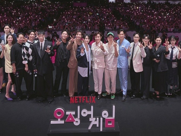 『イカゲーム』全シーズンの主要キャスト総集結！韓国でパレード!!【写真レポート】