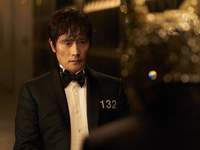 『イカゲーム』シーズン3のフロントマン役イ・ビョンホンが見せる演技の真髄