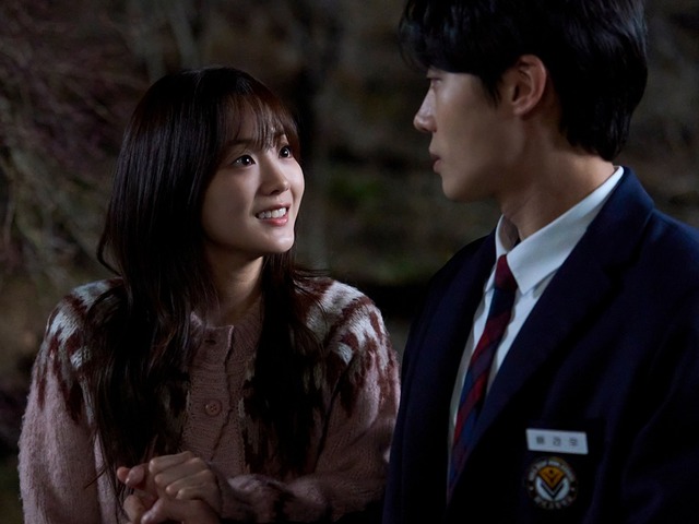 『巫女と彦星』未公開カット公開、チョ・イヒョン＆チュ・ヨンウ手つなぎエンディングにSNS騒然