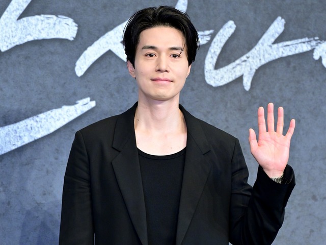 『優しい男の物語』イ・ドンウクがヤクザ役について語る「かっこよく見せようとは全く思っていない」