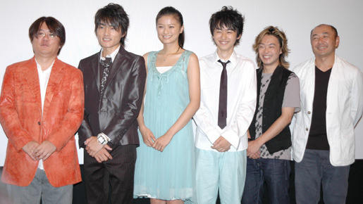 『阿波DANCE』初日舞台挨拶。（左から）長江俊和監督、北条隆博、榮倉奈々、橋本淳、尾上寛之、高橋克実