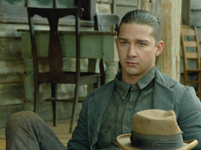 シャイア・ラブーフ／『欲望のバージニア』 -(C) OMMXI by BOOTLEG MOVIE LLC. All Rights Reserved.