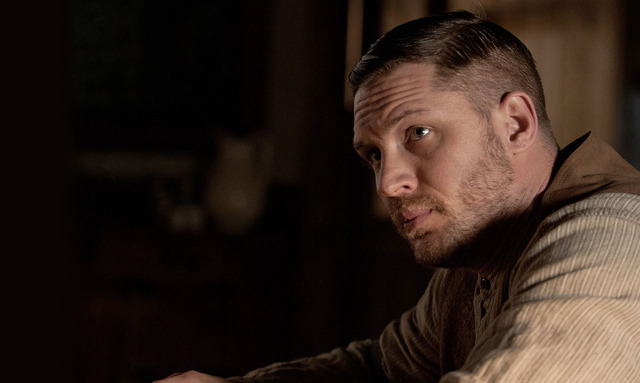 トム・ハーディ／『欲望のバージニア』 -(C) OMMXI by BOOTLEG MOVIE LLC. All Rights Reserved.